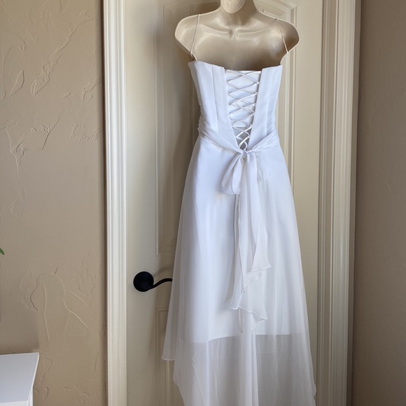 Raylia Designs Wedding Dress. *NEW* - Picture 6 of 13